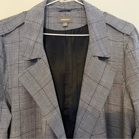 Prince of Wales Checked Trench-coat. EC size 18 - Picture 3 of 10